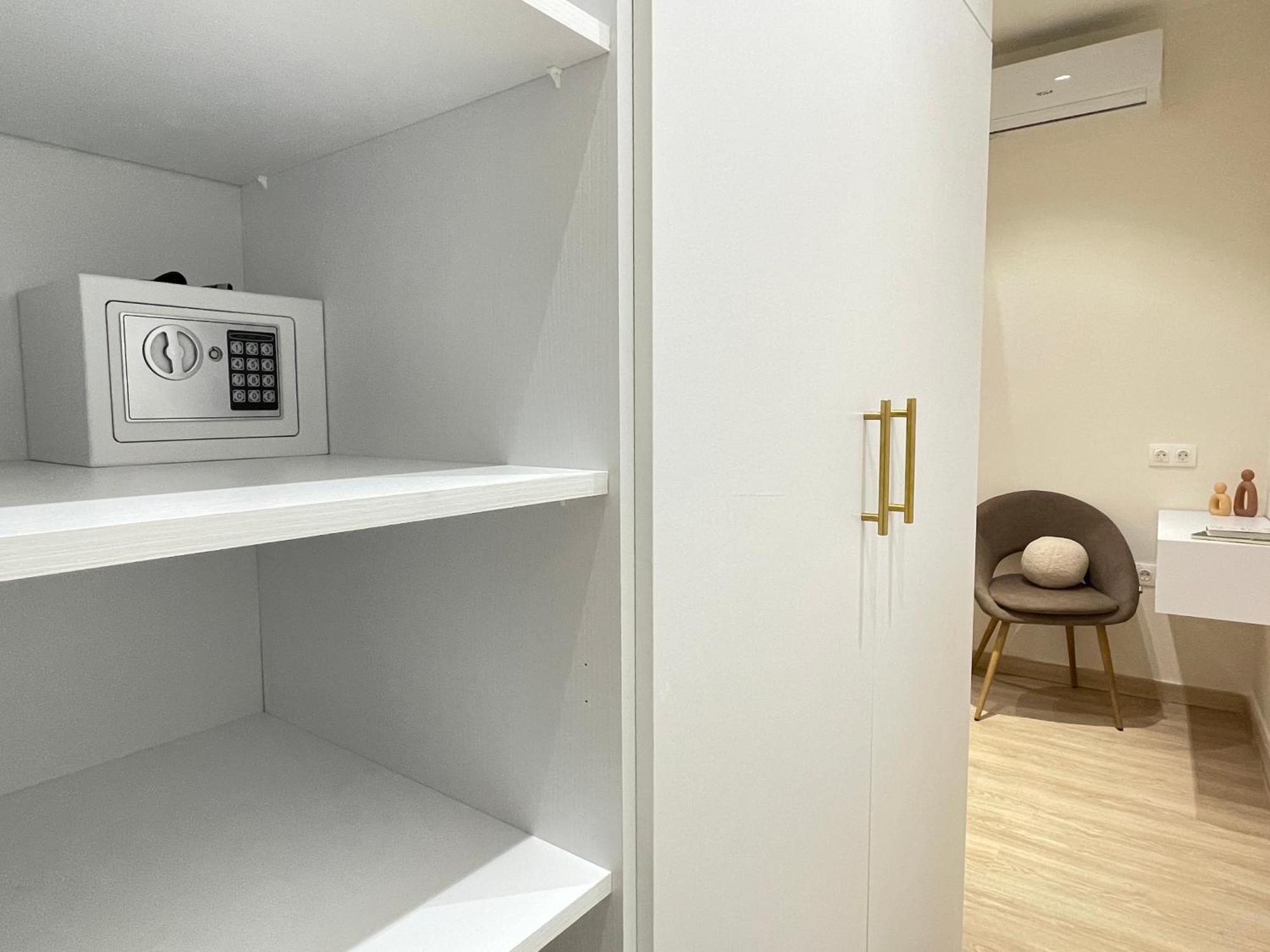 Apartment Aura Modern